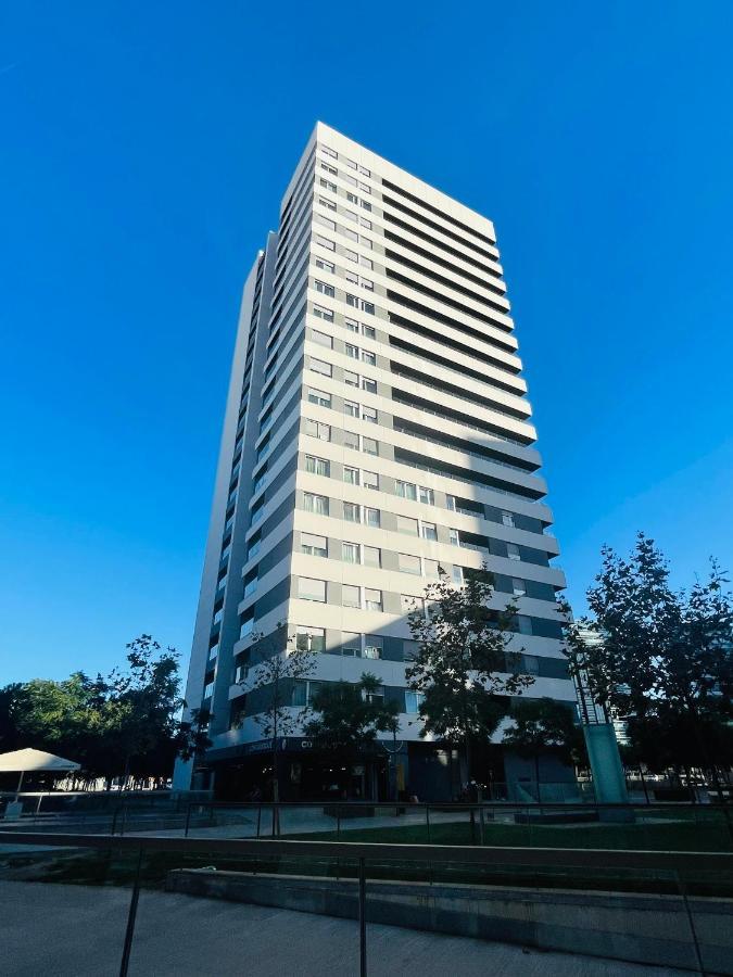 Fira De Barcelona City View Apartment With Garage Parking 略夫雷加特河畔奥斯皮塔莱特 外观 照片